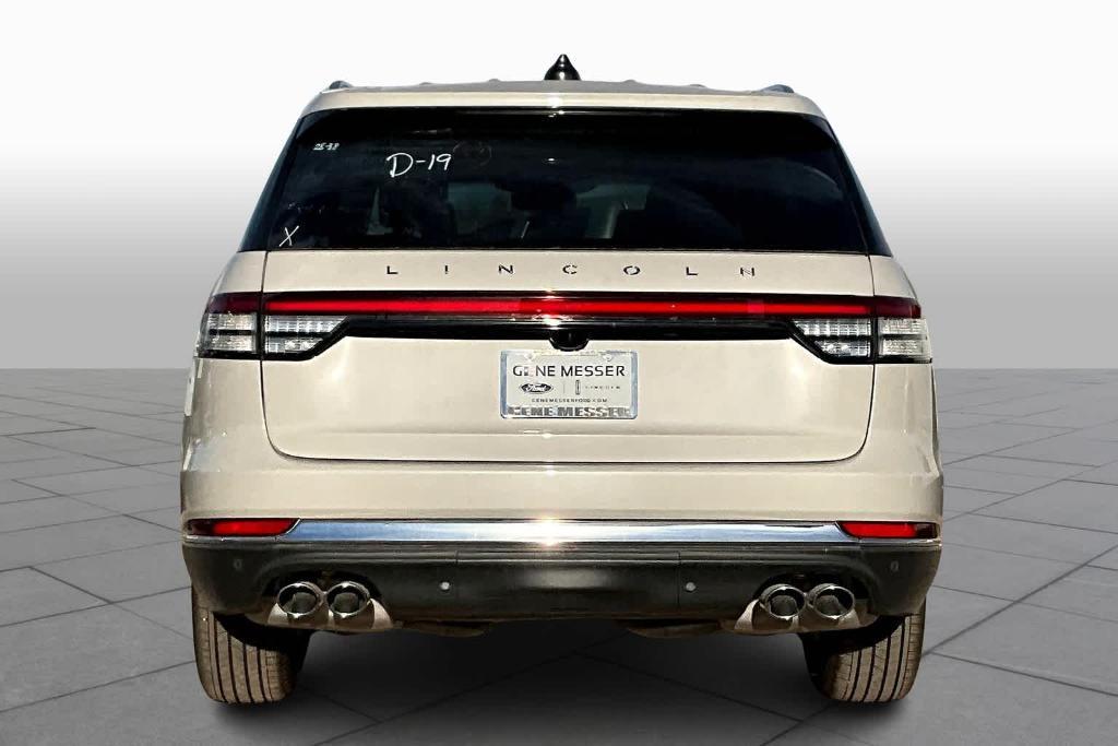 new 2025 Lincoln Aviator car, priced at $66,640