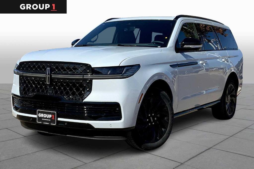 new 2025 Lincoln Navigator car, priced at $104,025