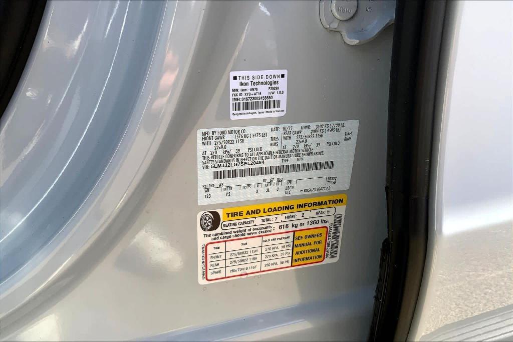 new 2025 Lincoln Navigator car, priced at $104,025