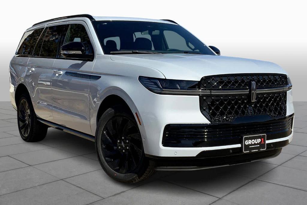 new 2025 Lincoln Navigator car, priced at $104,025