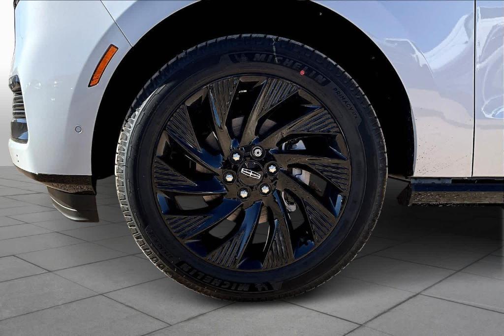 new 2025 Lincoln Navigator L car, priced at $107,765