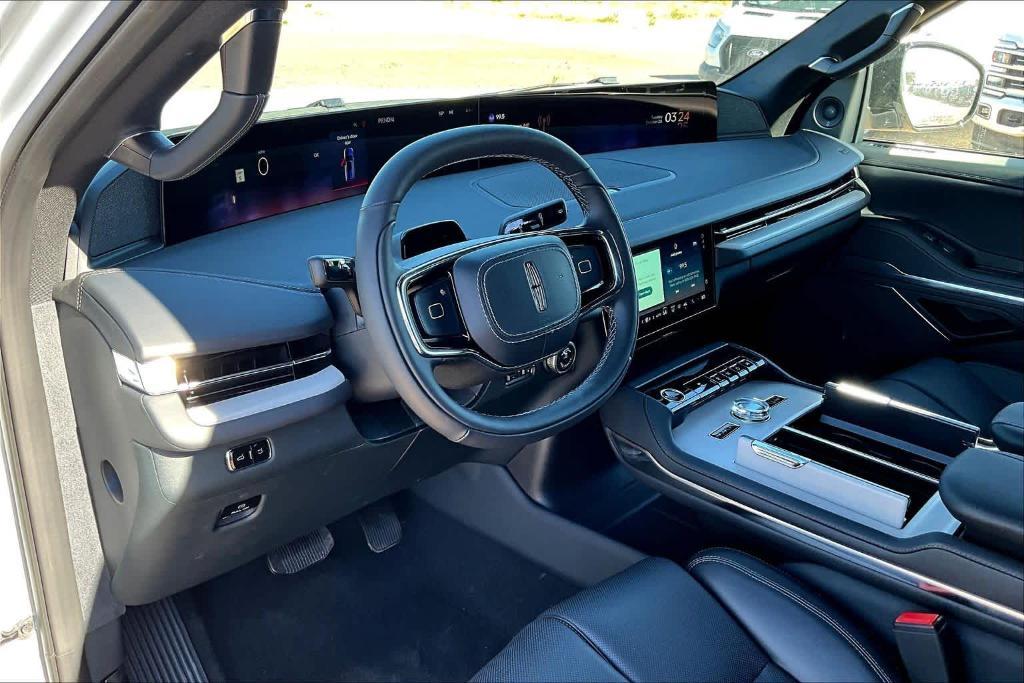 new 2025 Lincoln Navigator L car, priced at $107,765