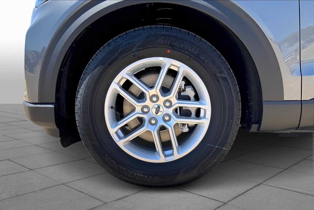 new 2025 Ford Explorer car, priced at $43,510
