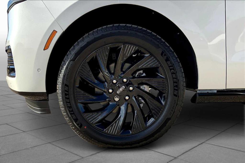 new 2025 Lincoln Navigator L car, priced at $110,115