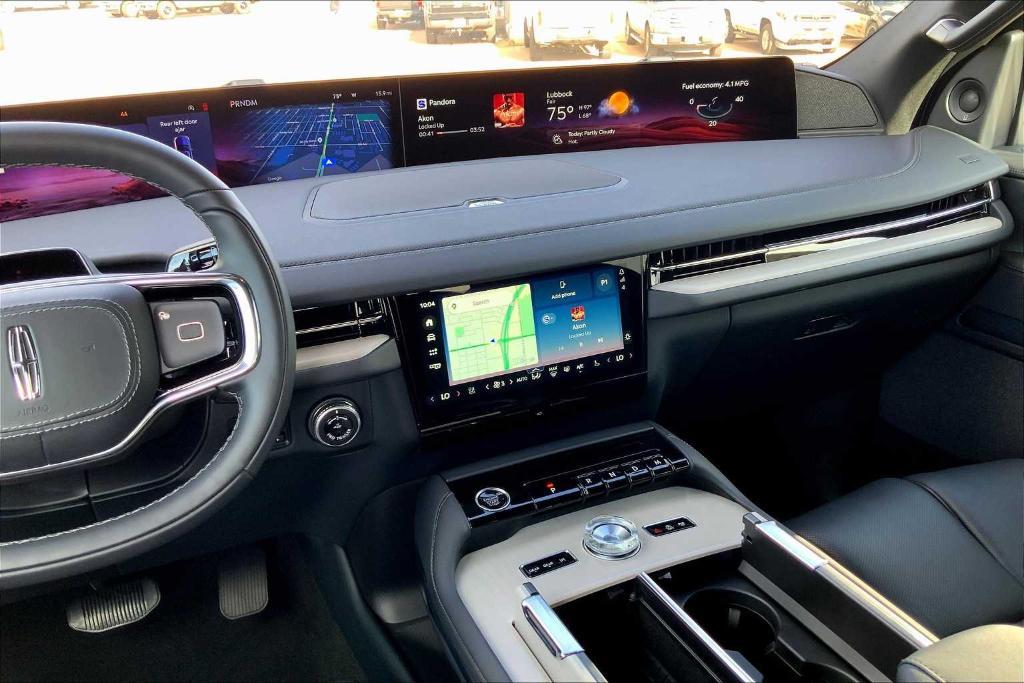 new 2025 Lincoln Navigator L car, priced at $110,115