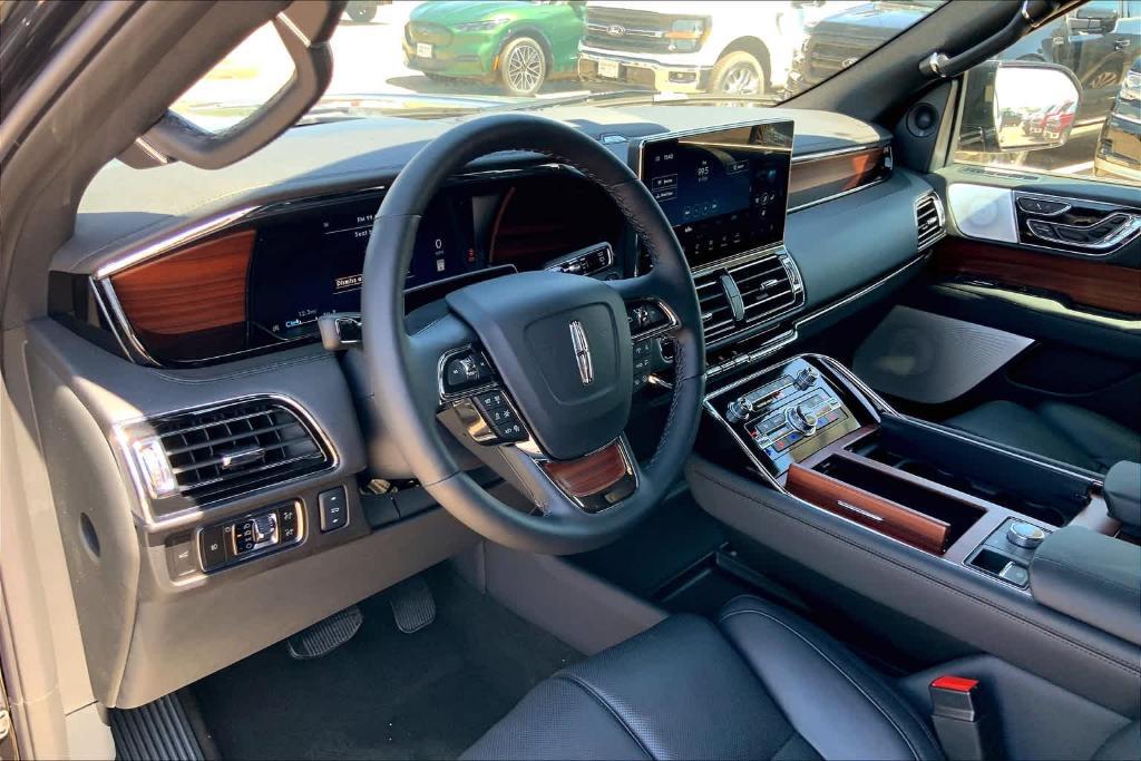 new 2024 Lincoln Navigator car, priced at $95,895