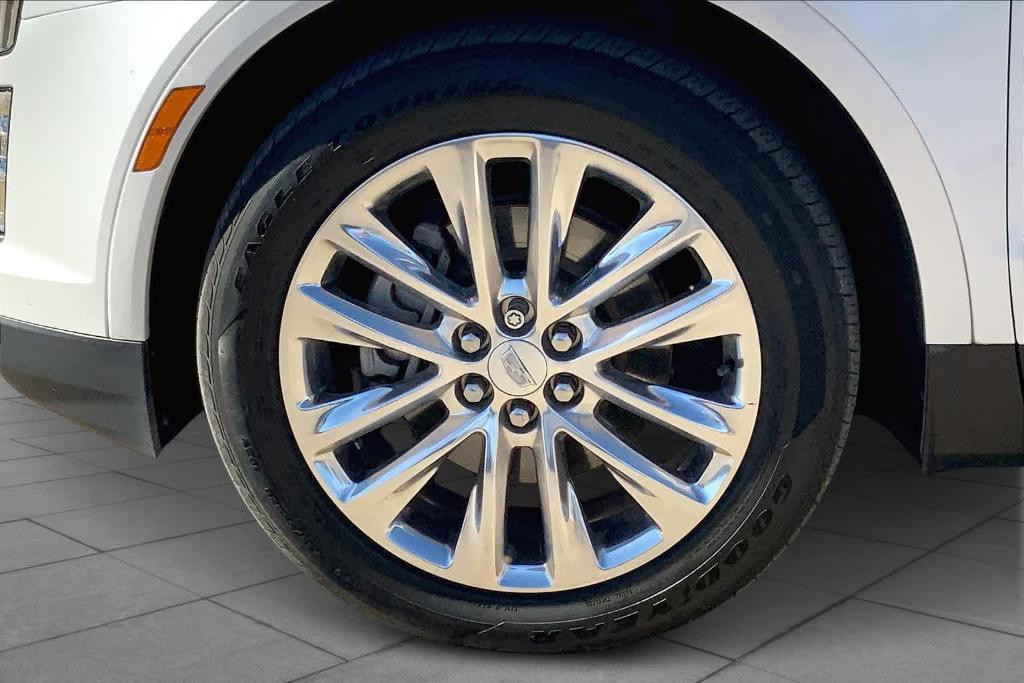 used 2018 Cadillac XT5 car, priced at $24,573