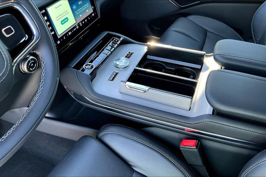 new 2025 Lincoln Navigator L car, priced at $107,015