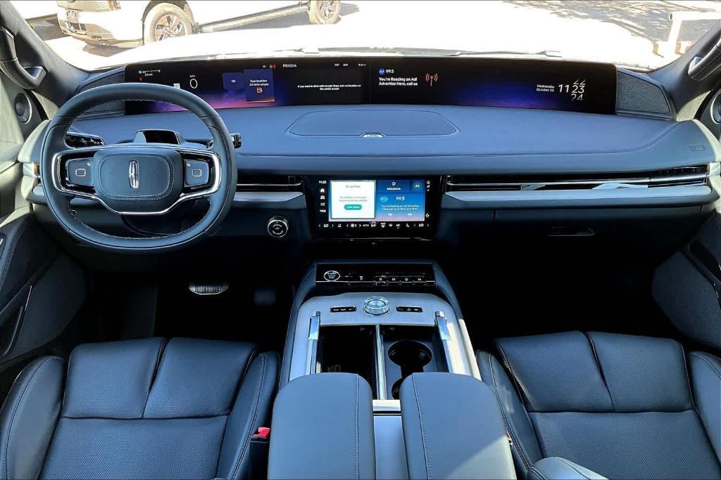 new 2025 Lincoln Navigator L car, priced at $107,015