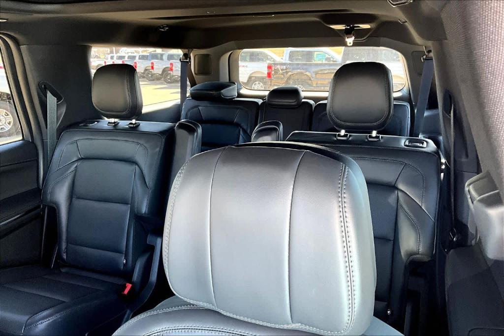 new 2025 Lincoln Navigator L car, priced at $107,015