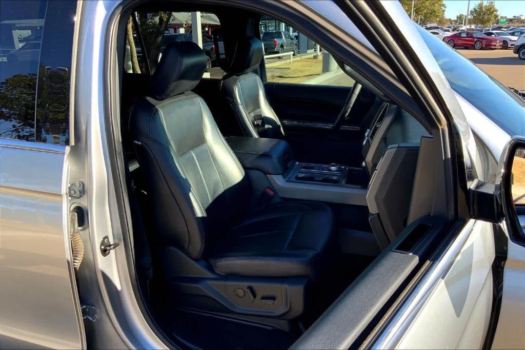 used 2020 Ford Expedition car, priced at $21,262