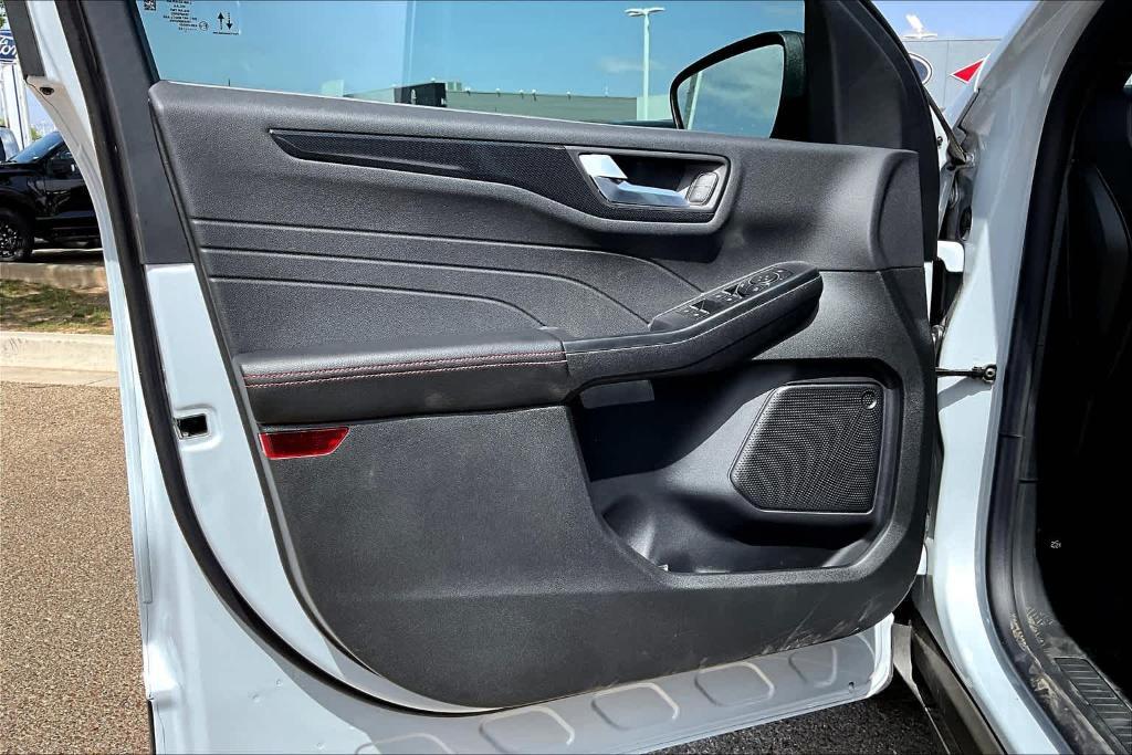 new 2025 Ford Escape car, priced at $31,225