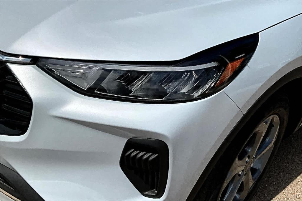 new 2025 Ford Escape car, priced at $31,225