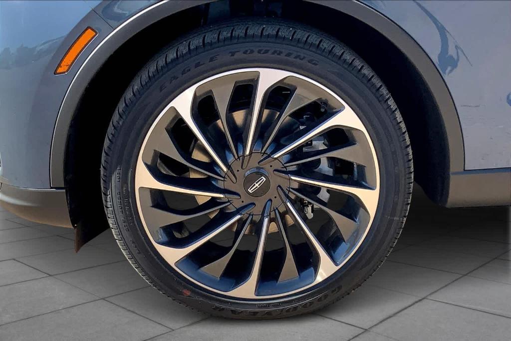 new 2025 Lincoln Aviator car, priced at $75,185