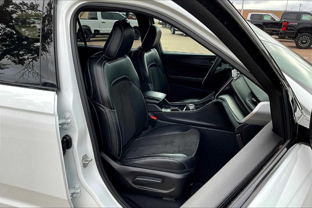 used 2024 Jeep Grand Cherokee L car, priced at $33,332