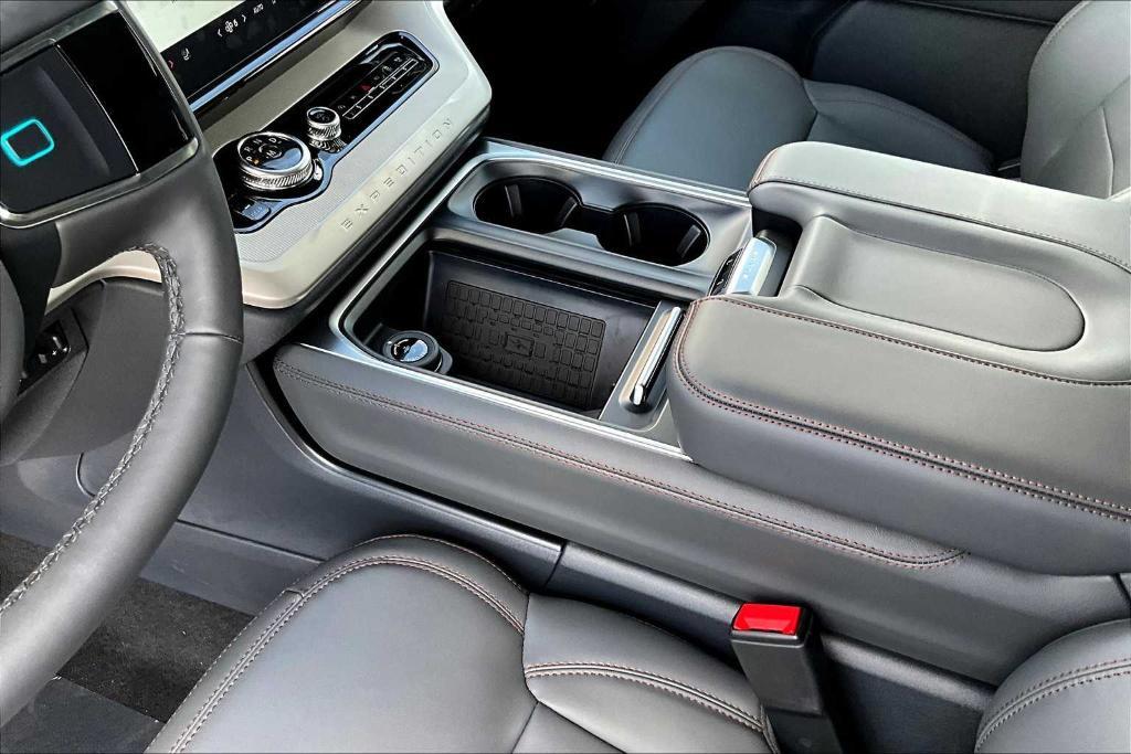 new 2025 Ford Expedition Max car, priced at $73,340