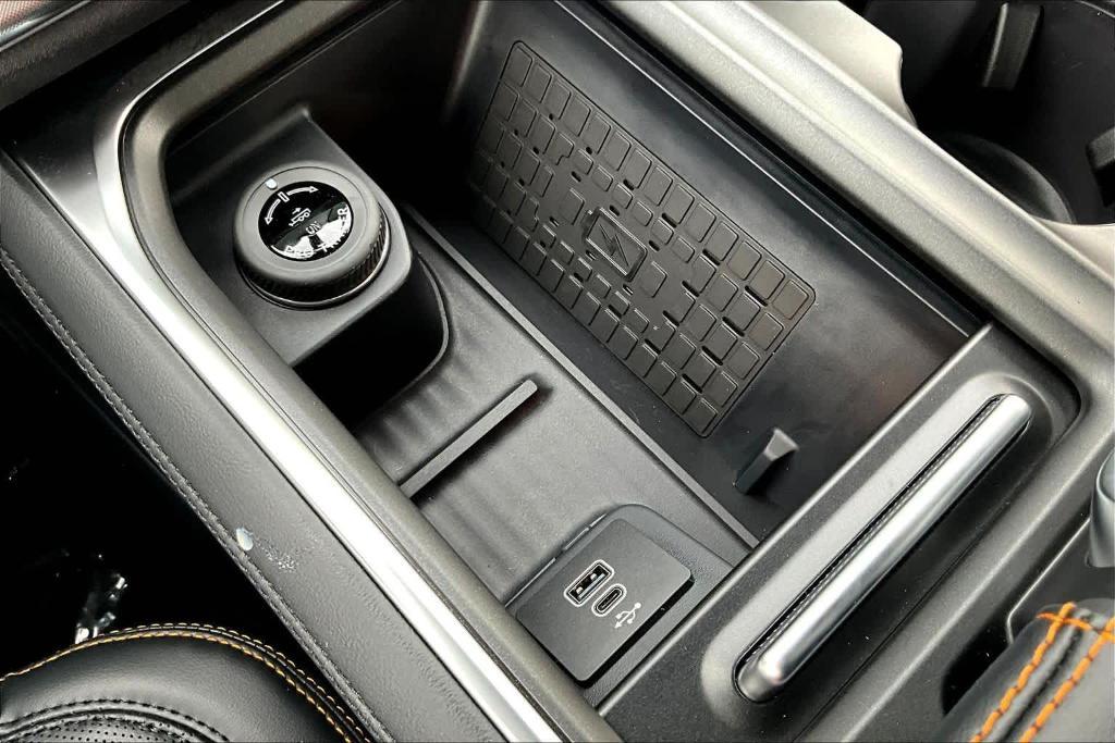 new 2025 Ford Expedition car, priced at $84,940