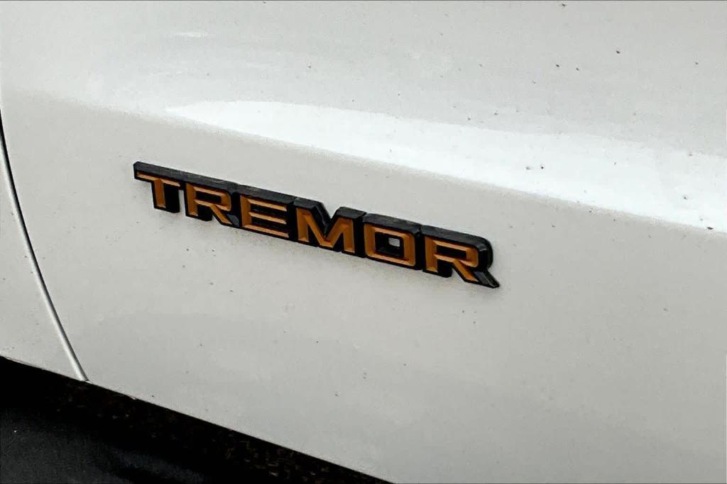 new 2025 Ford Expedition car, priced at $84,940