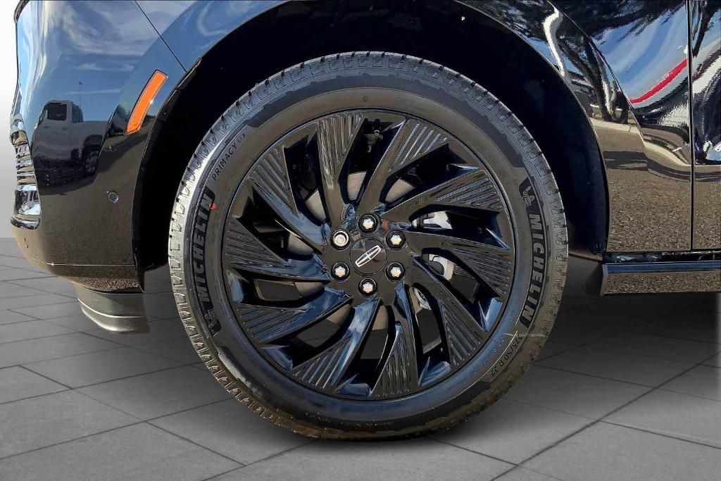 new 2025 Lincoln Navigator L car, priced at $106,615