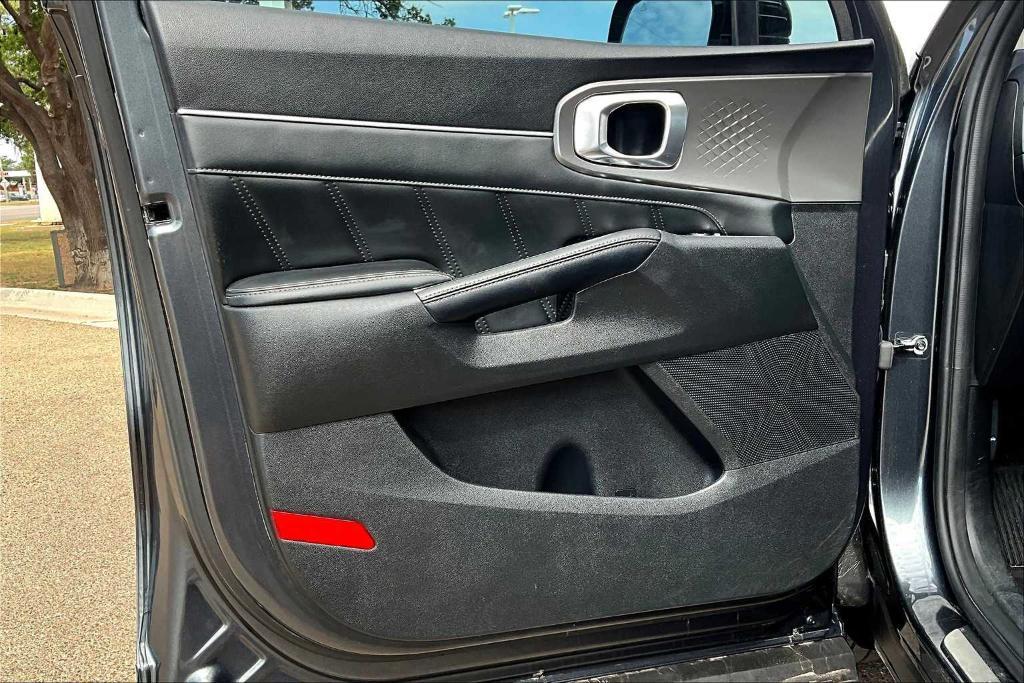 used 2021 Kia Sorento car, priced at $24,125