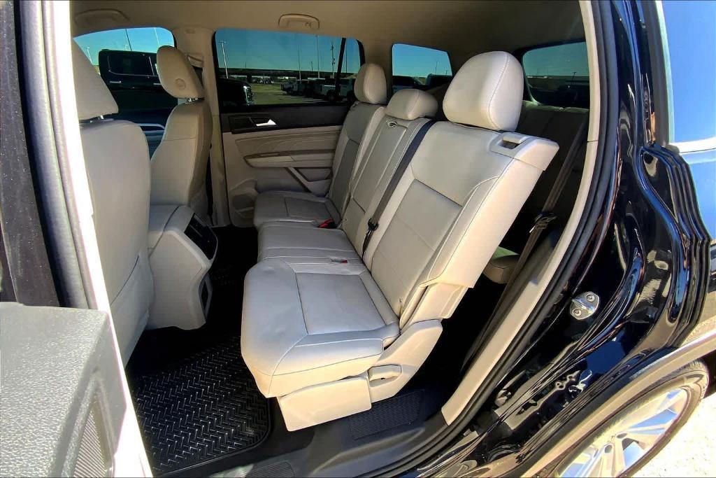 used 2021 Volkswagen Atlas car, priced at $18,043