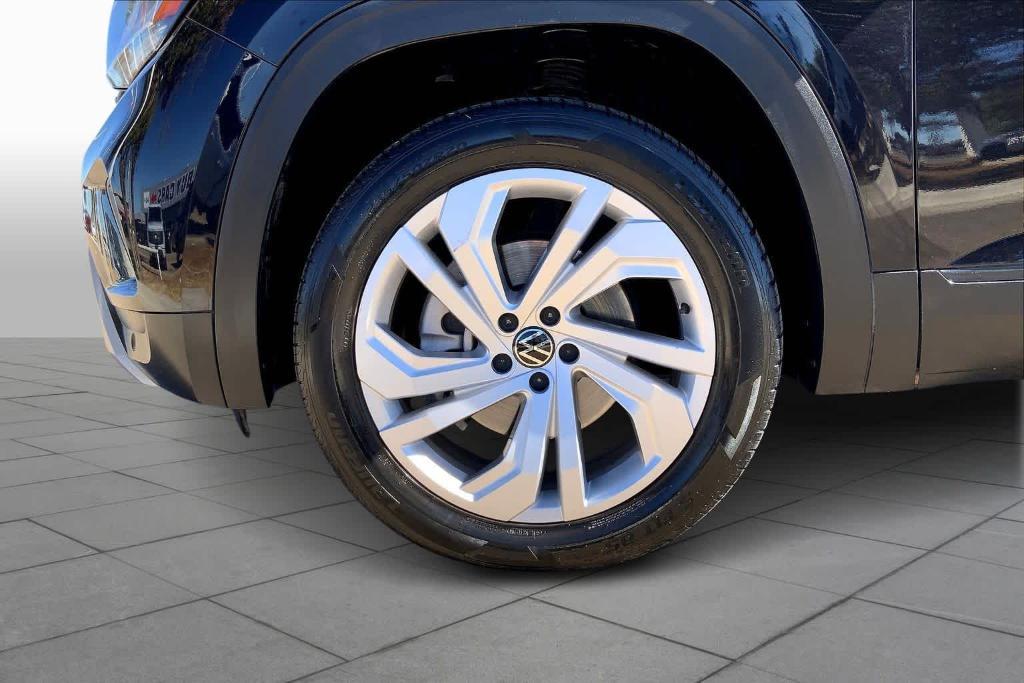 used 2021 Volkswagen Atlas car, priced at $18,043
