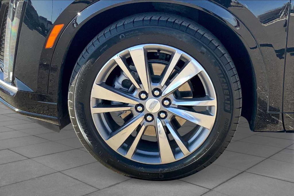 used 2022 Cadillac XT6 car, priced at $36,421