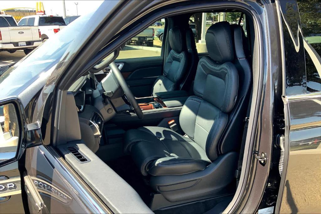 new 2024 Lincoln Navigator car, priced at $95,745