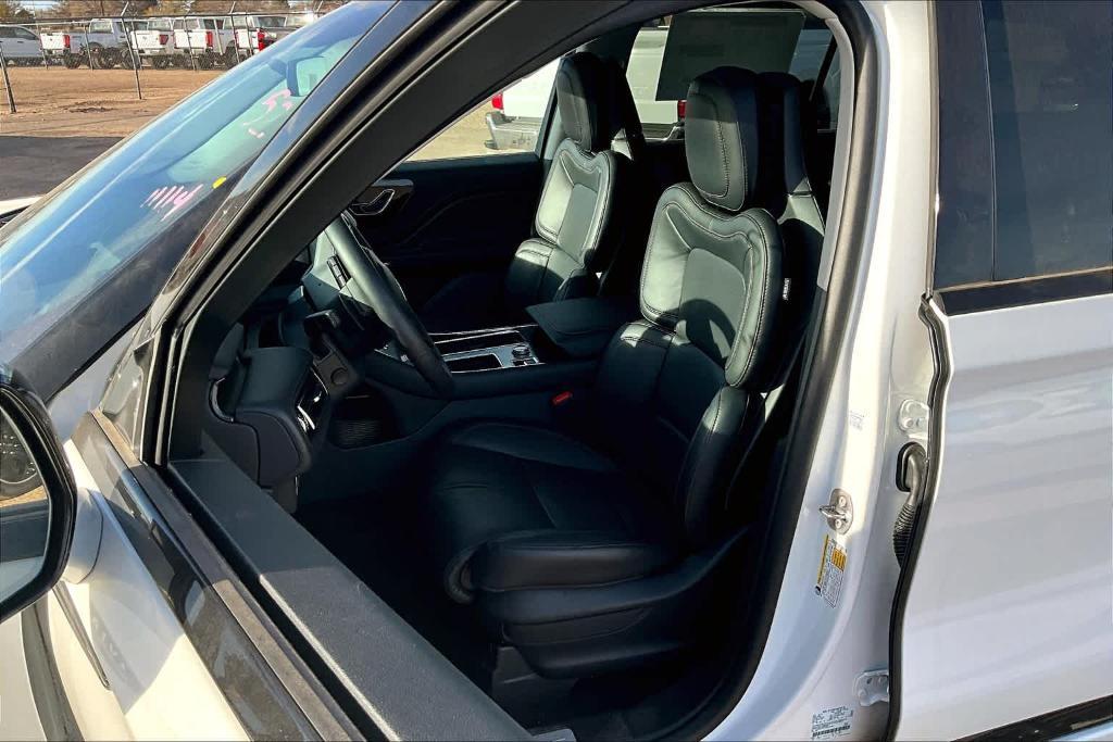 new 2025 Lincoln Aviator car, priced at $83,910