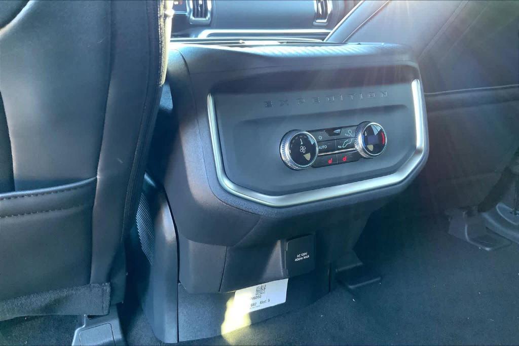 new 2025 Ford Expedition car, priced at $80,510