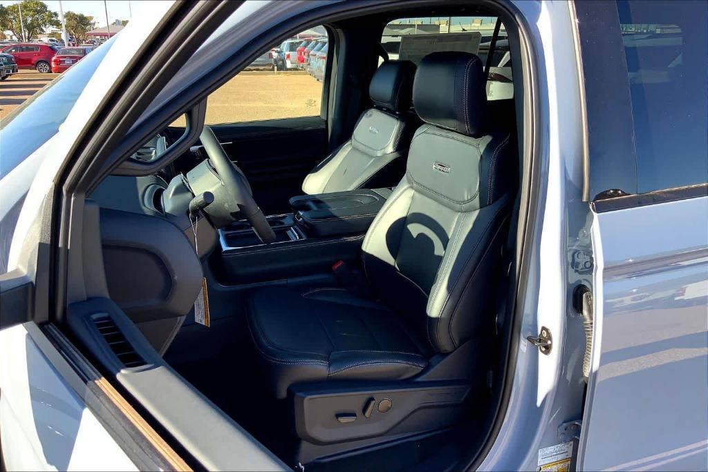 new 2025 Ford Expedition car, priced at $80,510