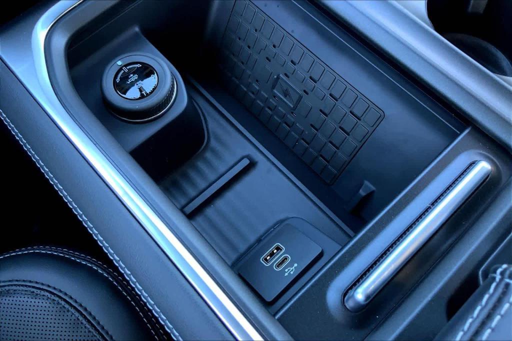 new 2025 Ford Expedition car, priced at $80,510