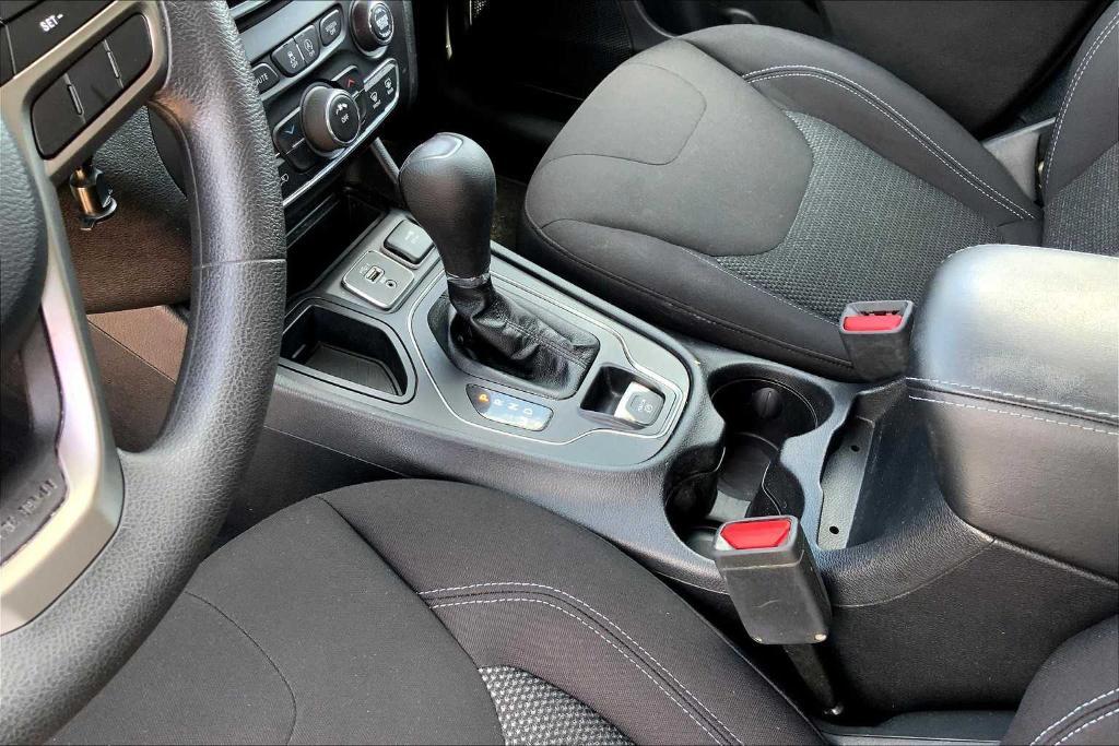 used 2020 Jeep Cherokee car, priced at $12,787