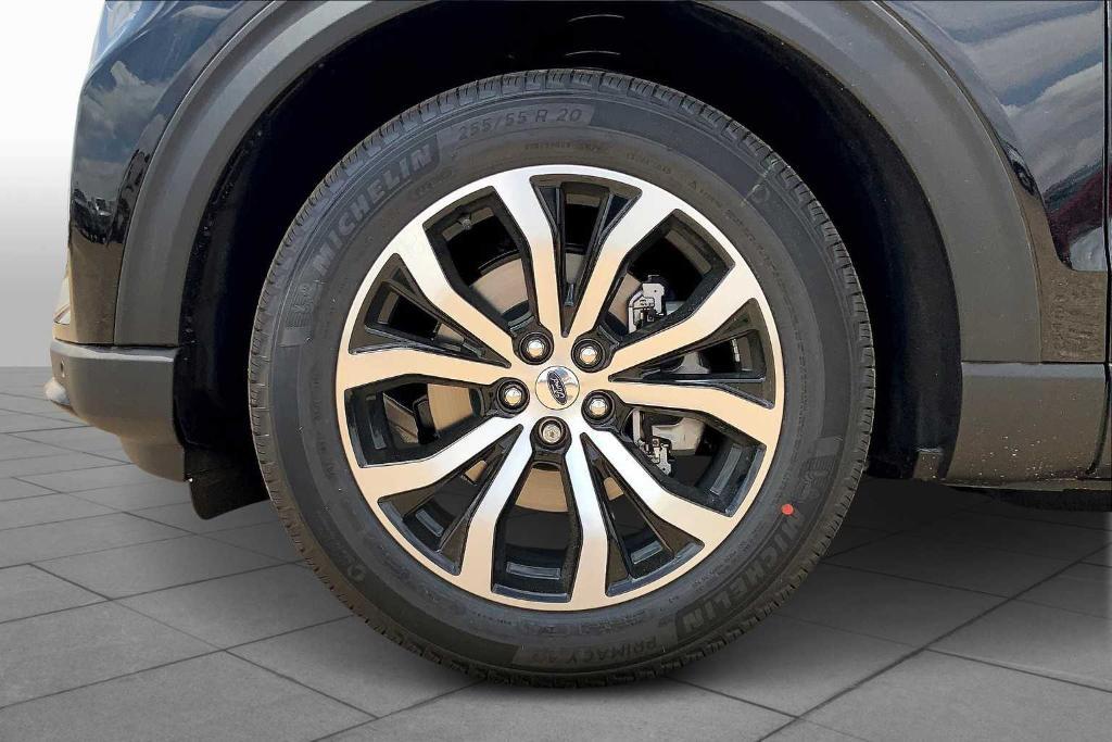 new 2025 Ford Explorer car, priced at $43,090