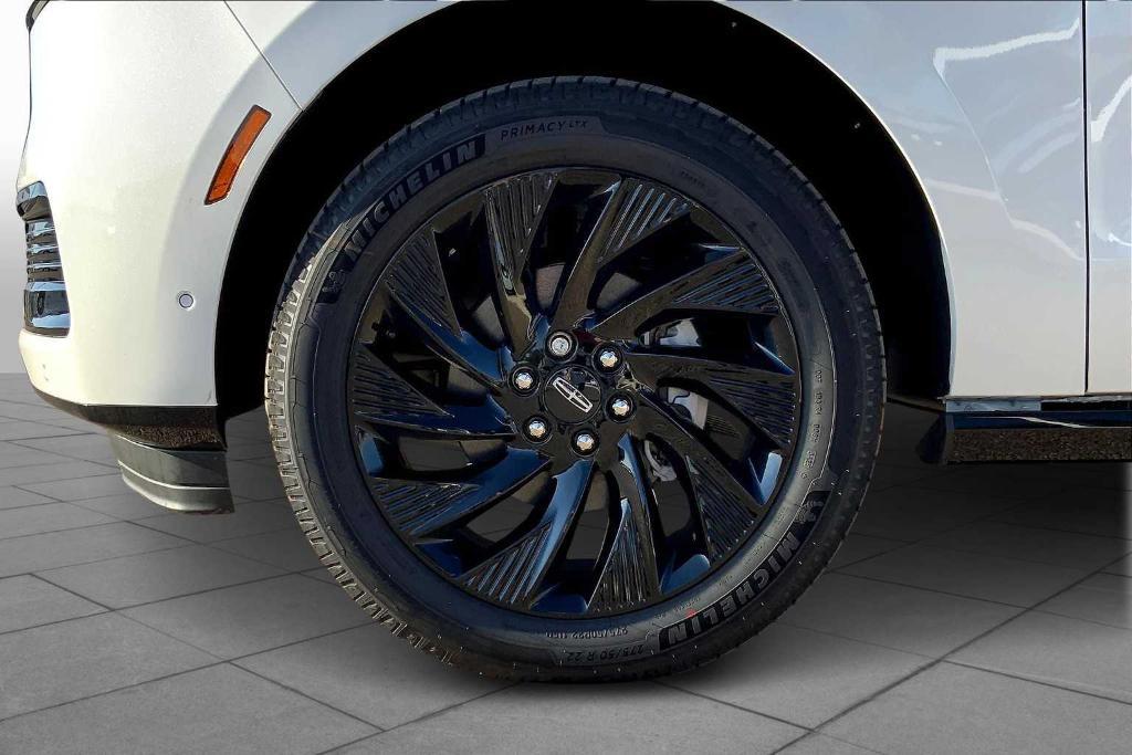 new 2025 Lincoln Navigator L car, priced at $108,015