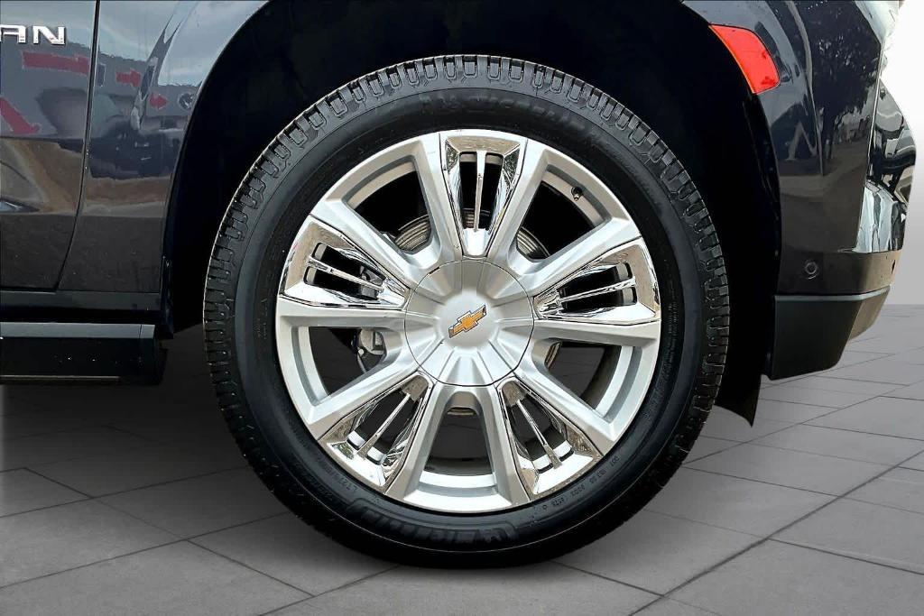 used 2023 Chevrolet Suburban car, priced at $53,893