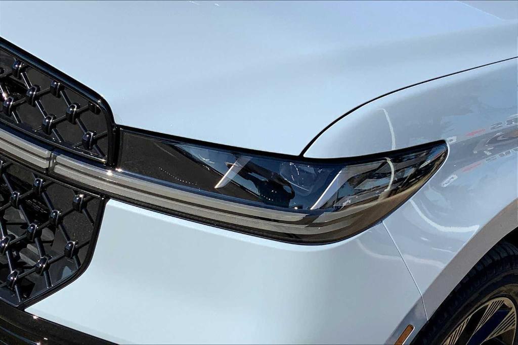 new 2025 Lincoln Navigator car, priced at $103,440