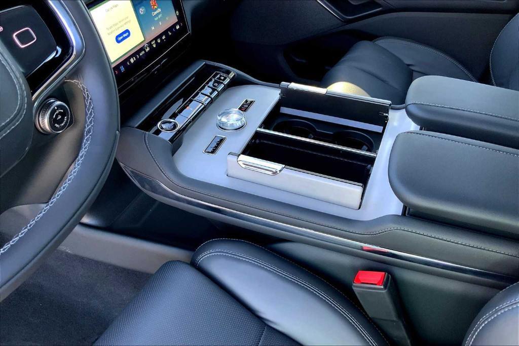 new 2025 Lincoln Navigator car, priced at $103,440