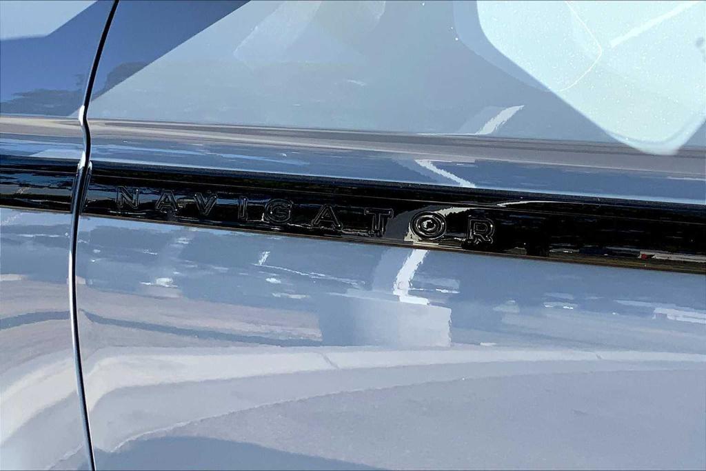 new 2025 Lincoln Navigator car, priced at $103,440