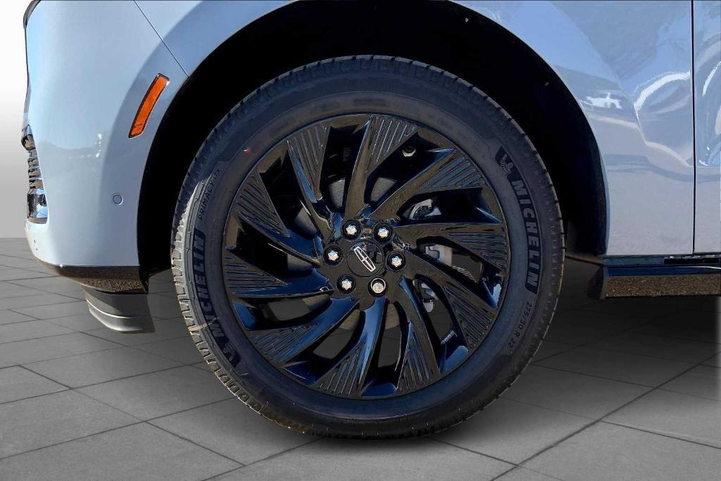 new 2025 Lincoln Navigator car, priced at $103,440