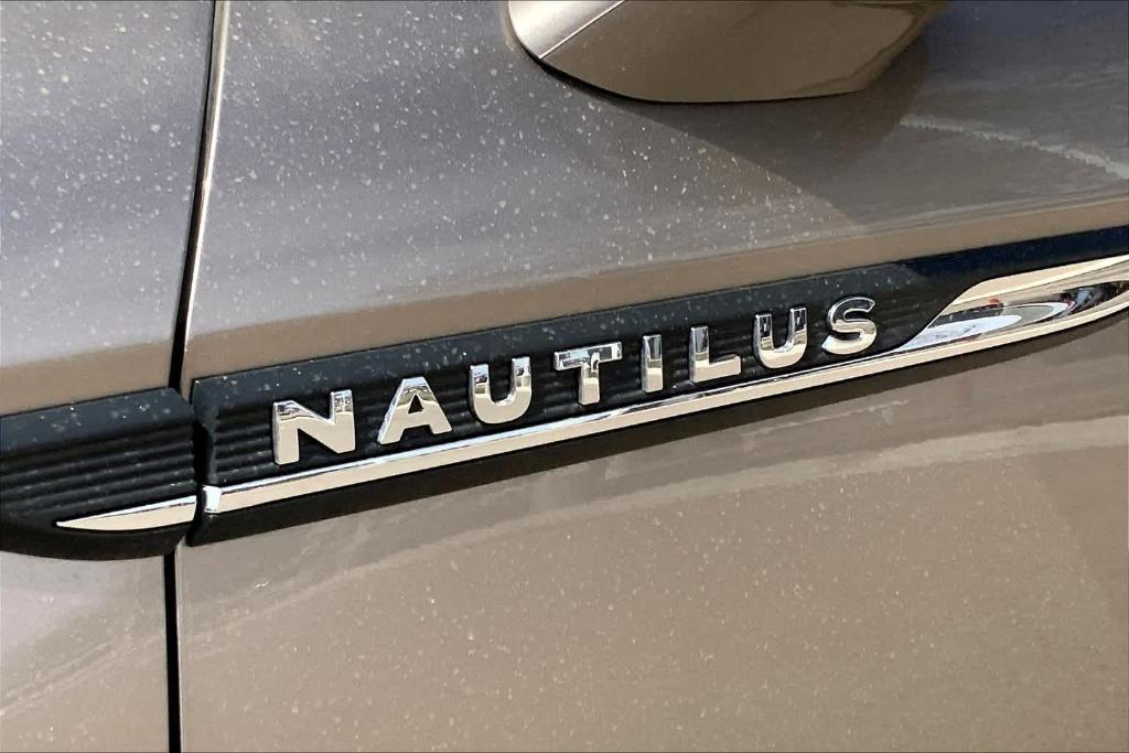 used 2020 Lincoln Nautilus car, priced at $32,295