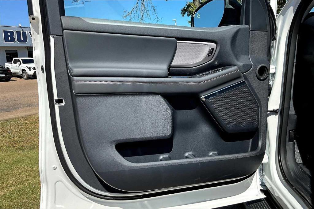 new 2025 Ford Expedition car, priced at $70,340