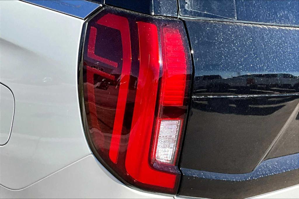 new 2025 Ford Expedition car, priced at $70,340