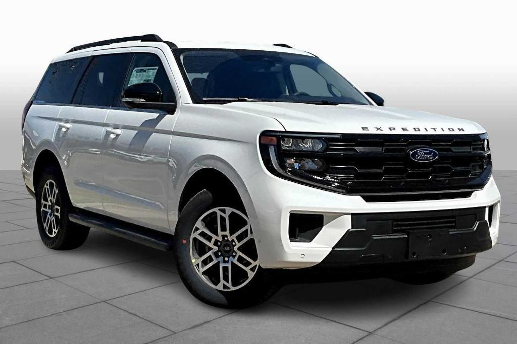 new 2025 Ford Expedition car, priced at $70,340