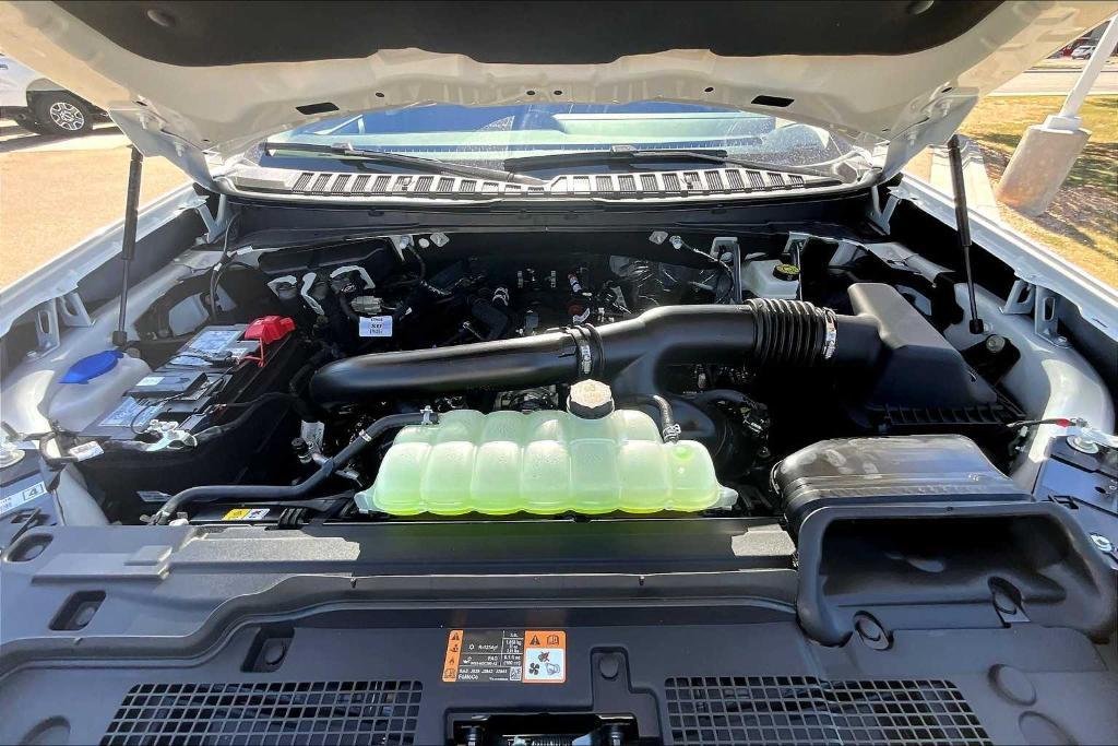 new 2025 Ford Expedition car, priced at $70,340