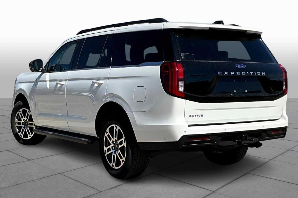 new 2025 Ford Expedition car, priced at $70,340