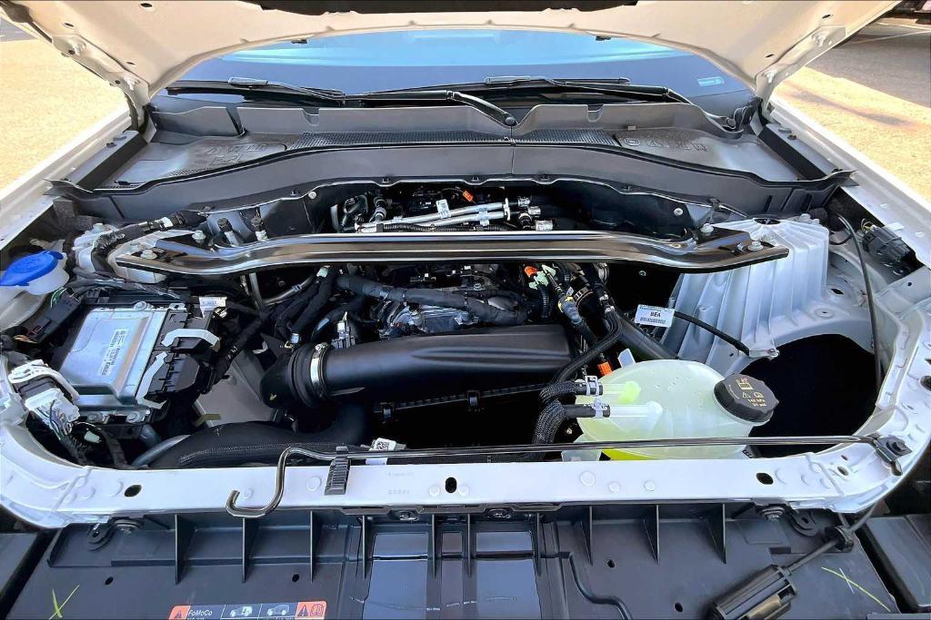 new 2025 Ford Explorer car, priced at $47,275