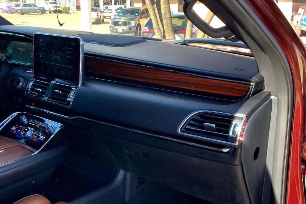 used 2019 Lincoln Navigator L car, priced at $33,612