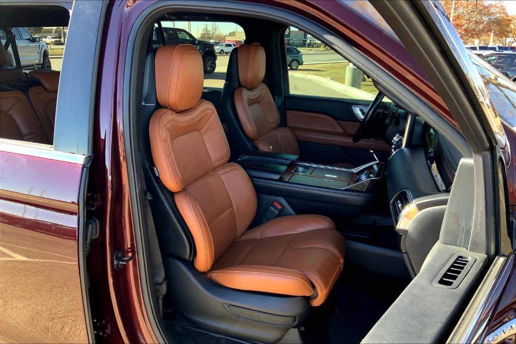 used 2019 Lincoln Navigator L car, priced at $33,612
