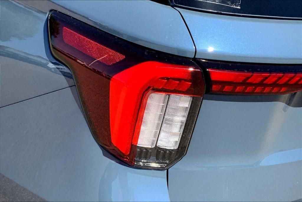 new 2025 Ford Explorer car, priced at $43,585